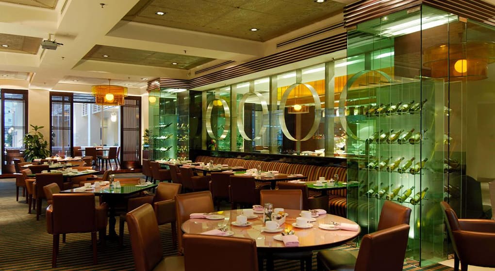 2-Equatorial-Hotel-5-Star-Saigon-Dining