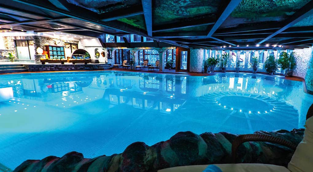 3-Hotel-Alex-Zermatt-Pool