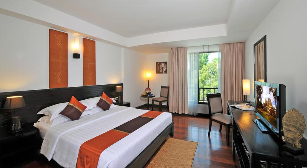 1-Tara-Angkor-Hotel-Siem_Reap-Bedroom
