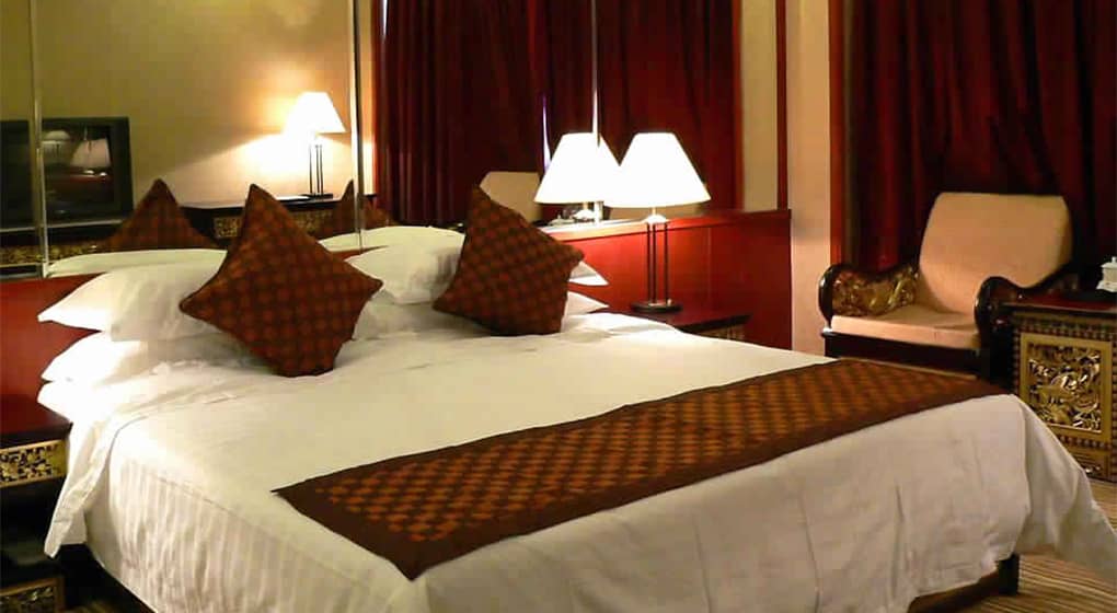 1-Tangka-Hotel-Lhasa-Bedroom