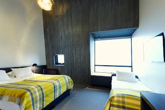 triple-room-fosshotel-glacier-lagoon_31241052521_o