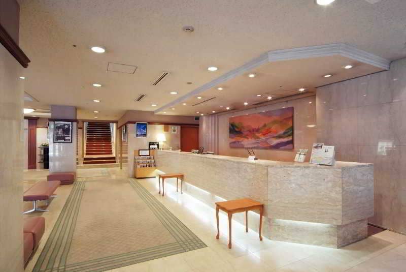 Japan-n hiroden-lobby