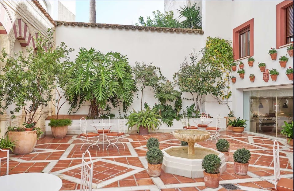 NH Cordoba Califa Patio
